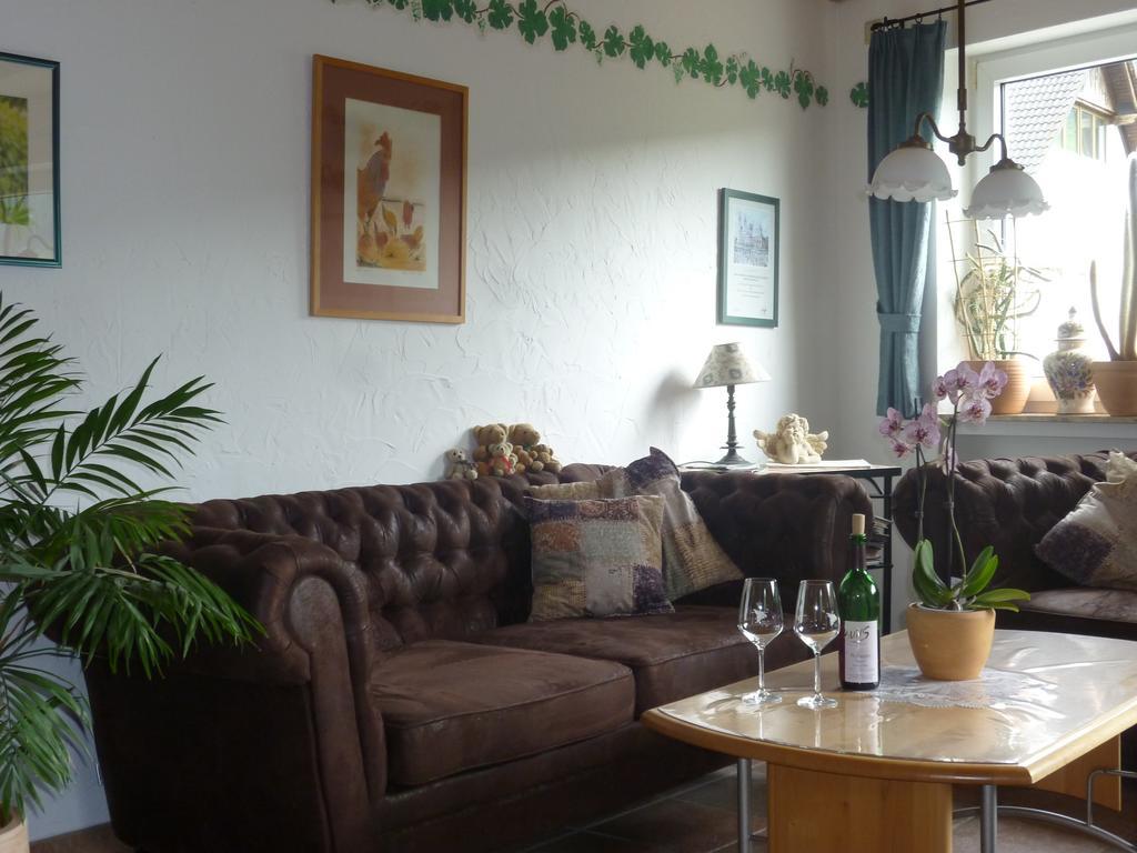 Weingut-Brennerei-Gaestehaus Emil Dauns Райль Екстер'єр фото