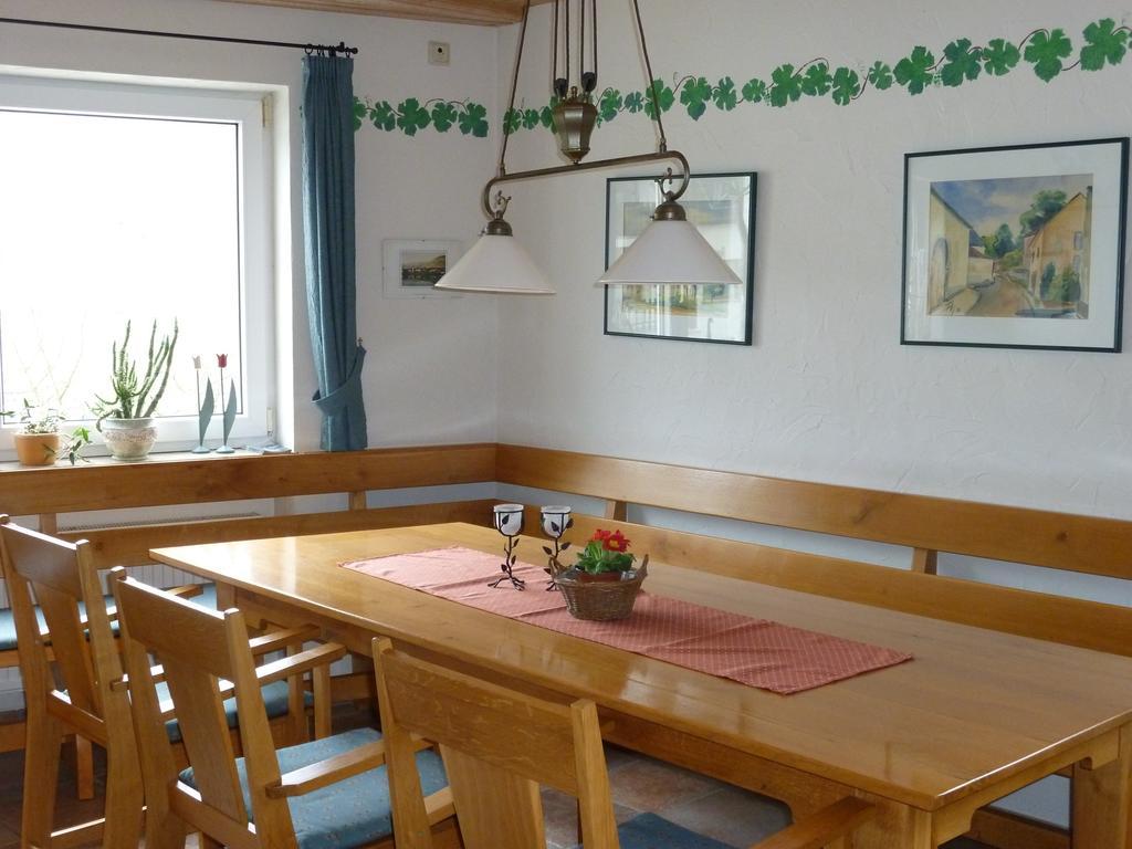 Weingut-Brennerei-Gaestehaus Emil Dauns Райль Номер фото